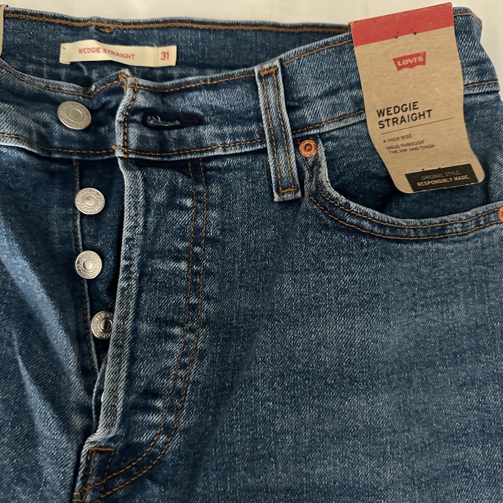 NWT Levi’s wedgie straight high rise denim jeans size 12/31
